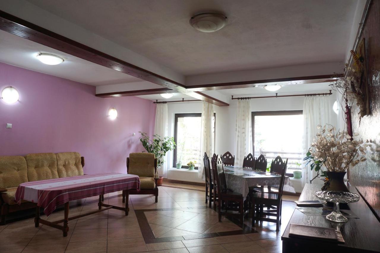 Vila Nik Буштени Экстерьер фото